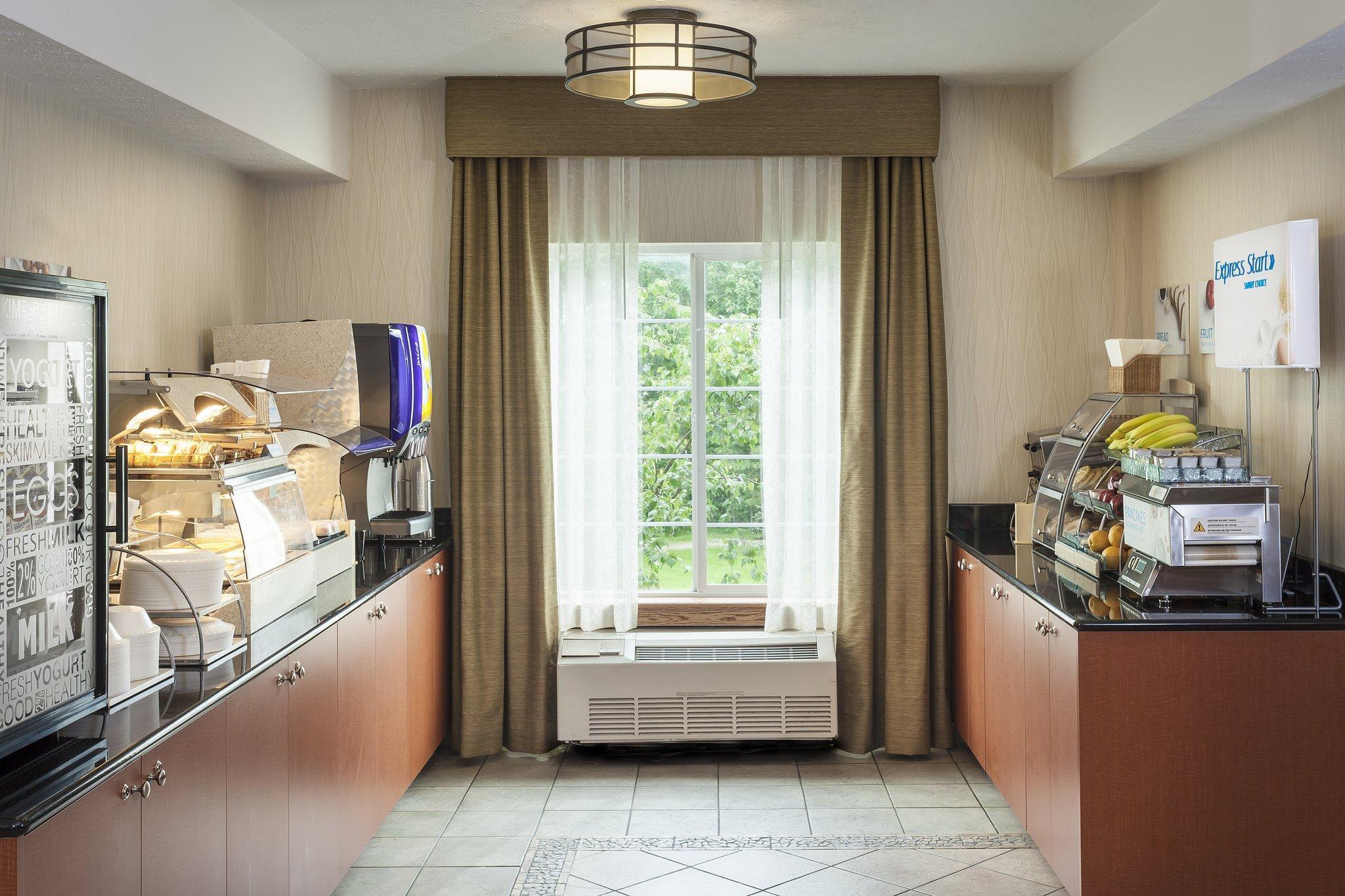 Hotel Wyndham Garden Anchorage Airport Extérieur photo