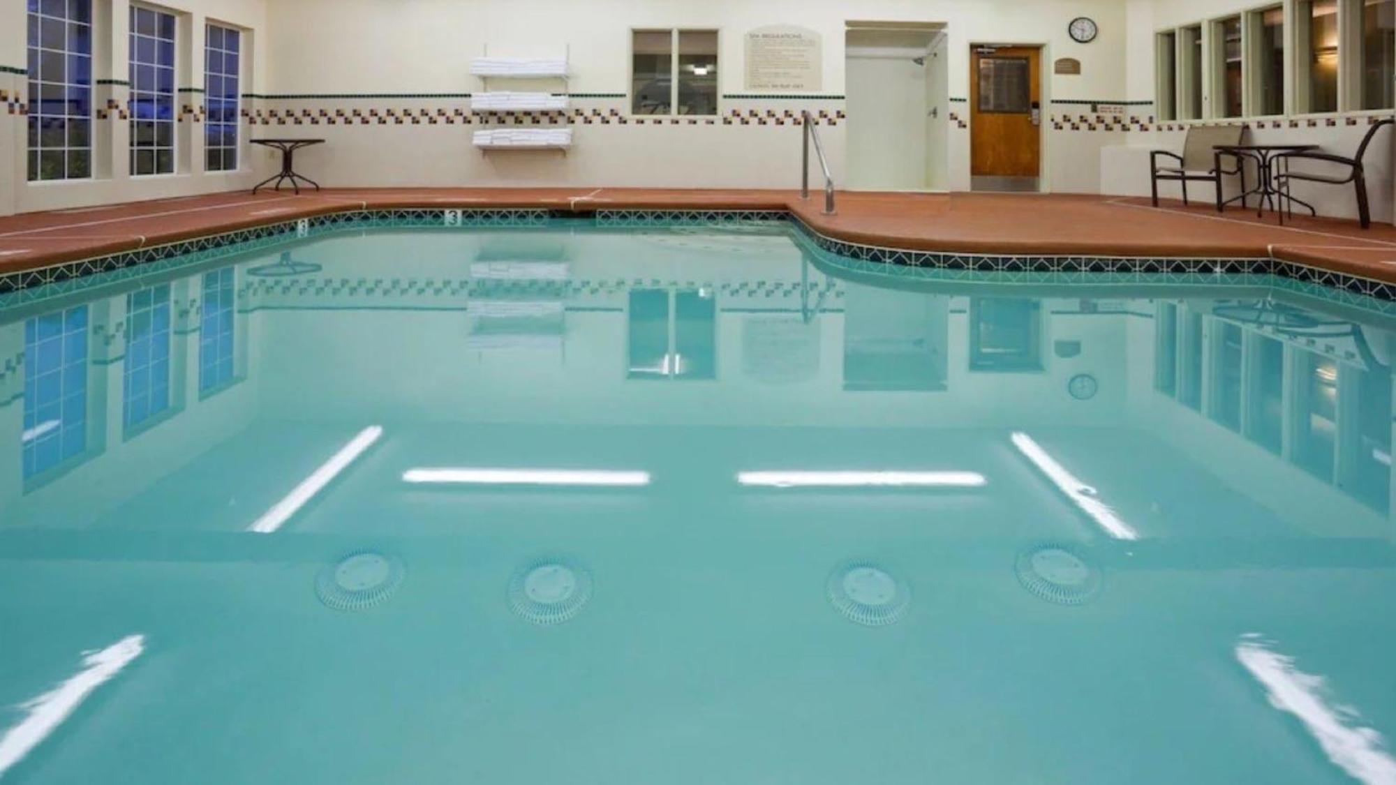 Hotel Wyndham Garden Anchorage Airport Extérieur photo